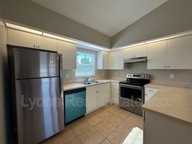 Building Photo - 2409 Park Rd