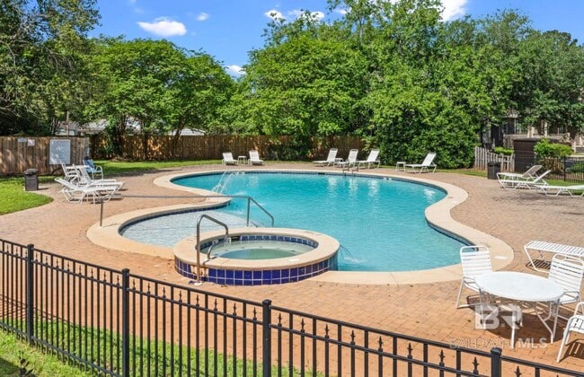 Building Photo - 25806 Pollard Rd