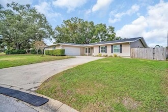 Building Photo - 1840 Palmcrest Ln