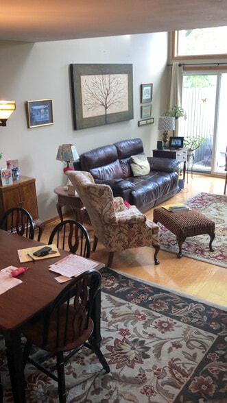 Building Photo - 61 Midlake Cir