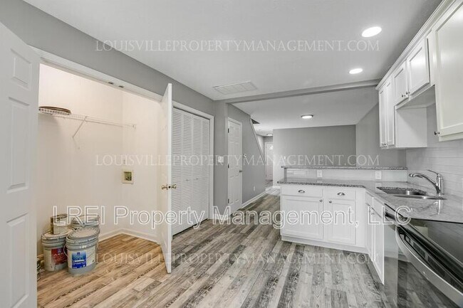 Building Photo - 420 S Wenzel St