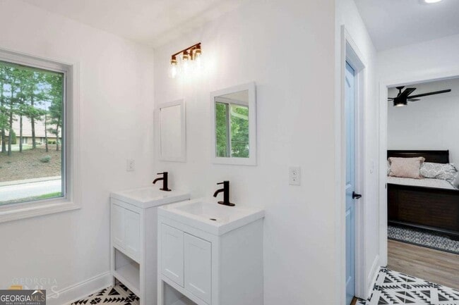 Building Photo - 1650 Joseph E. Boone Blvd NW