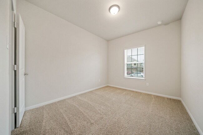 Building Photo - 8907 Arundal Garden