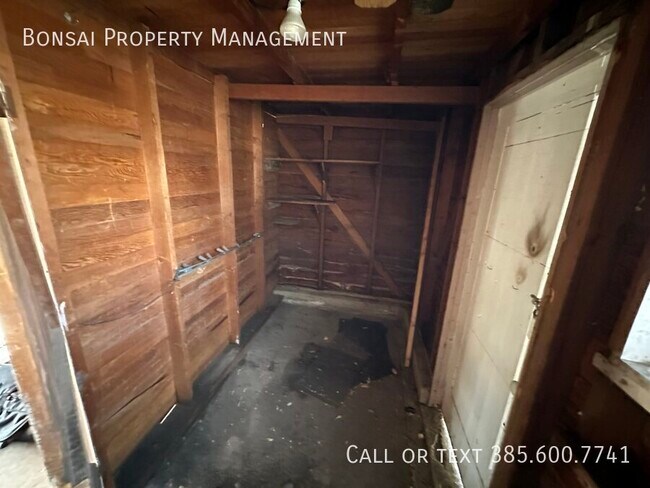 Building Photo - 2577 S 700 E