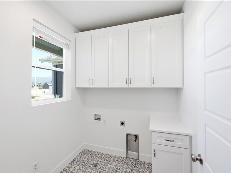 Building Photo - 1681 S 1110 E