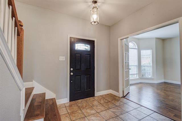 Building Photo - 6107 Lakecrest Dr