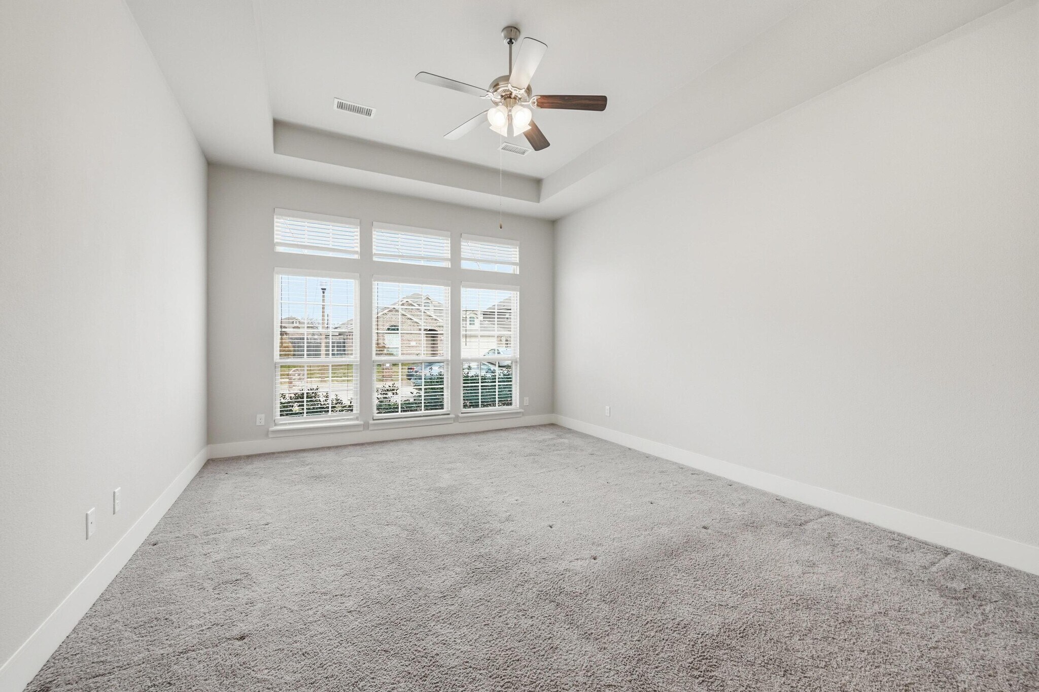 Building Photo - 3916 Trenton Pl