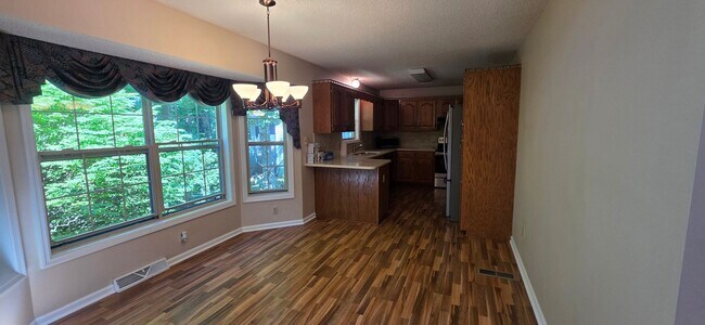 Building Photo - 130 Berkshire Loop