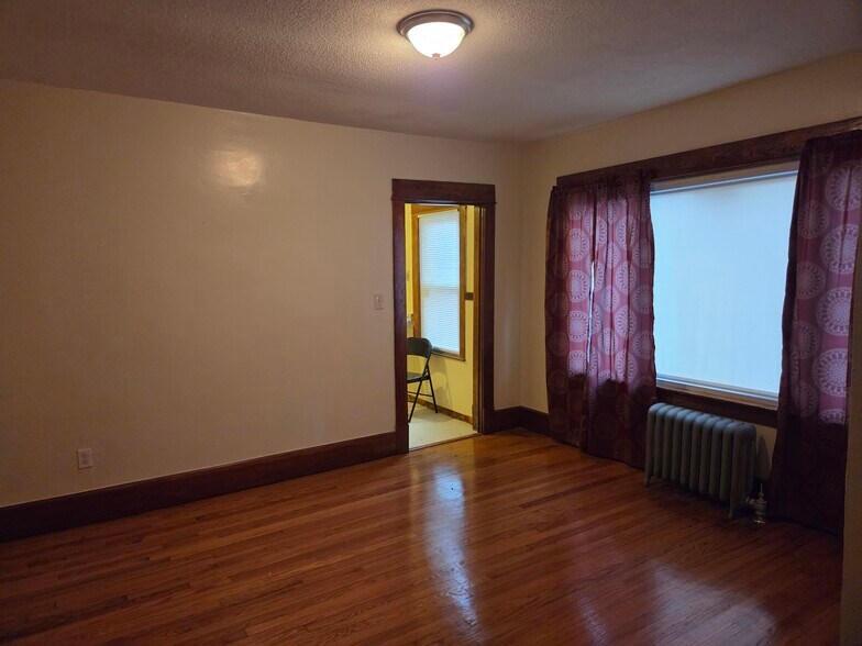 Building Photo - 43 Ozark St