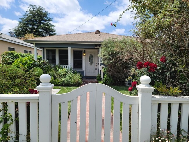 Building Photo - 422 N Shaffer St