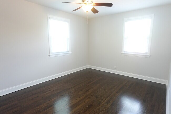 Building Photo - 2247 S 9th Ave