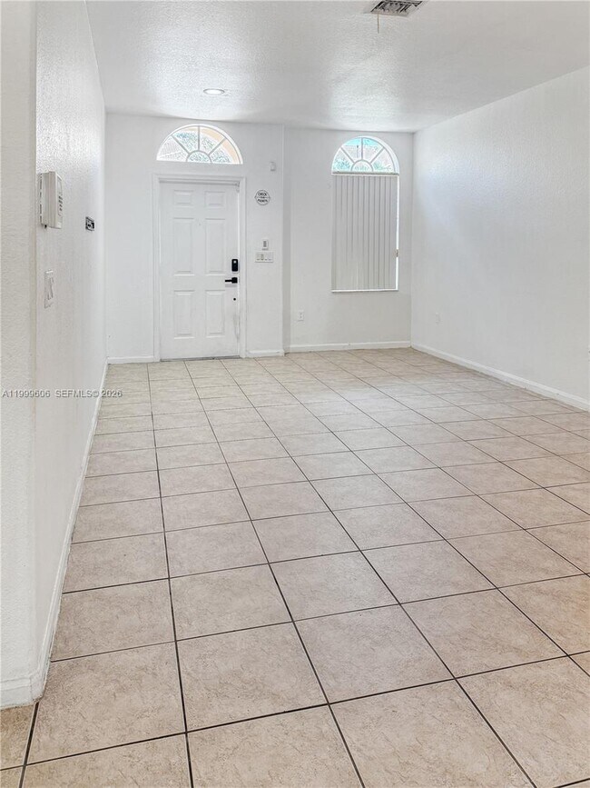 Building Photo - 2579 SW 85th Ave