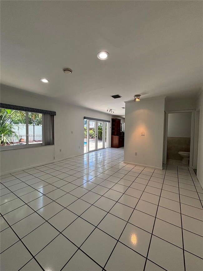 Building Photo - 7323 SW 158th Ave