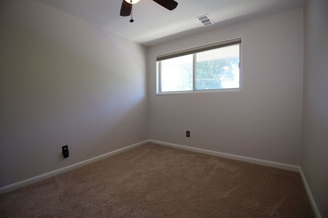Building Photo - 2833 Kalmia Lee Ct
