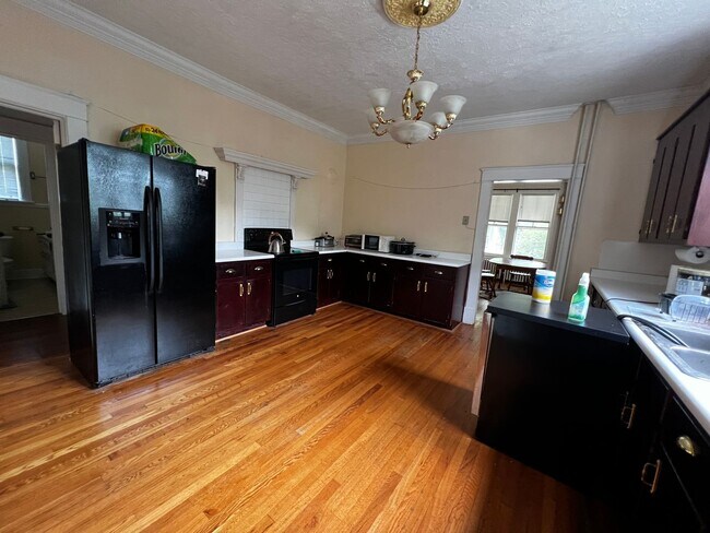Primary Photo - Greer Rental