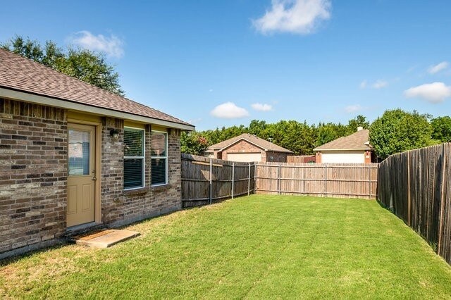 Building Photo - 25 Larkspur Dr