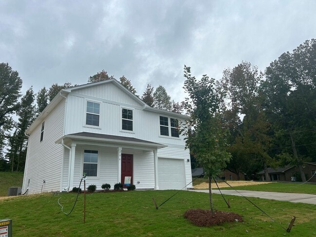 Building Photo - 796 Smokey Ridge Rd