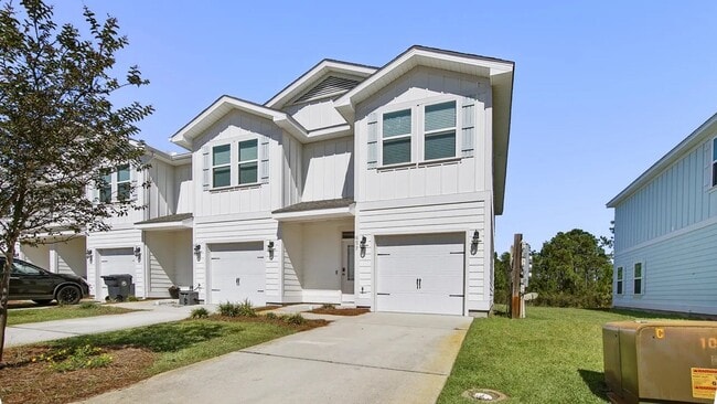 Building Photo - Santa Rosa 3 bedroom