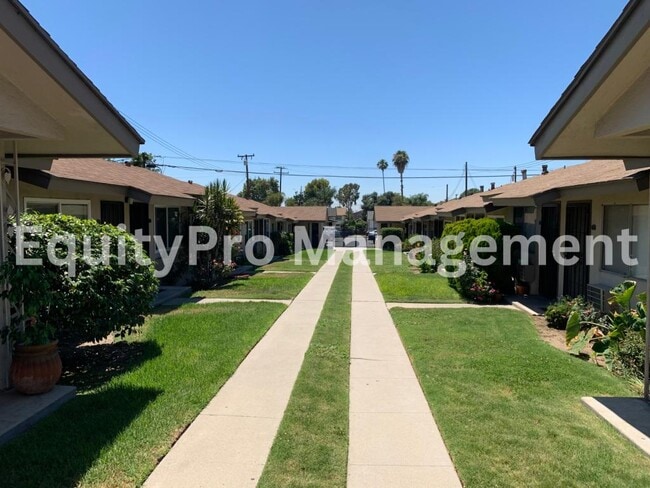 Building Photo - 7041 Pickering Ave