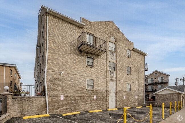Building Photo - Pennyfield Estates