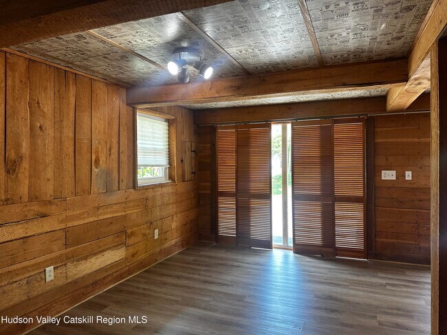 Building Photo - 77 Mayer Dr