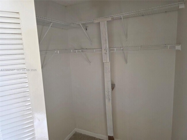 Building Photo - 1176 NW 124 Pl