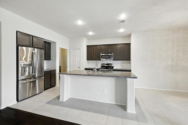 Building Photo - 1813 6th St