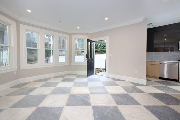 Primary Photo - 15 Lanark Rd