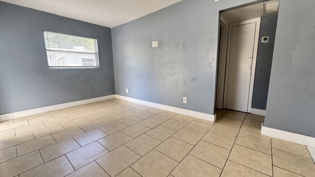 Building Photo - 1056 Maynard St