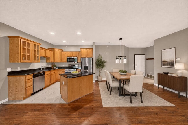 Building Photo - Belle Meade