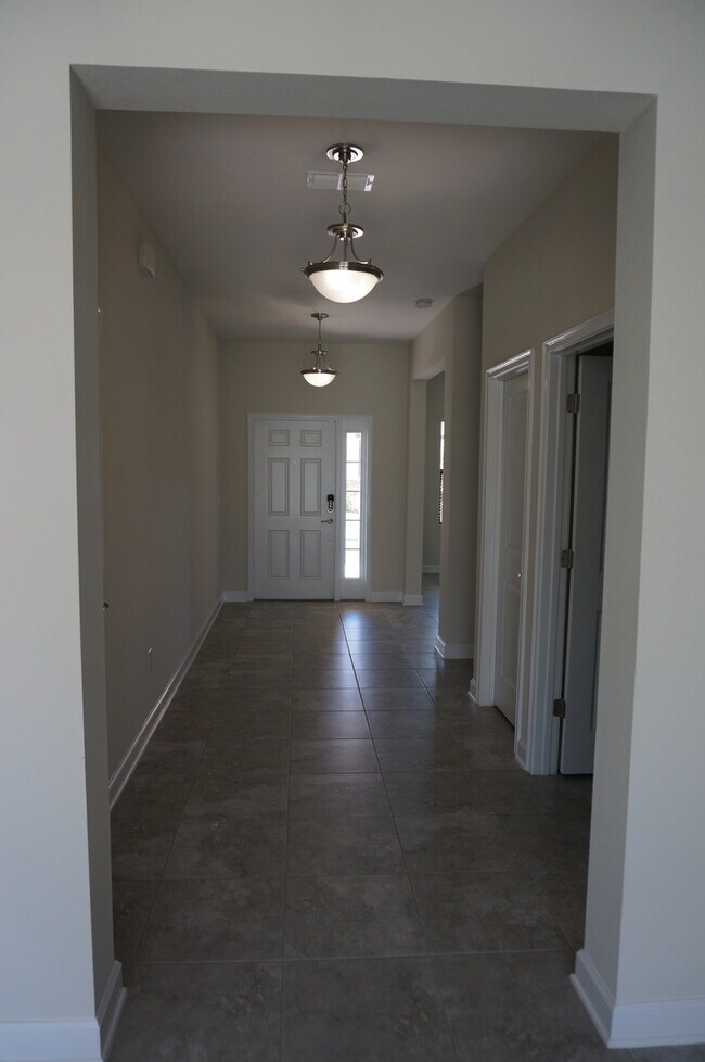 Building Photo - 15078 Purple Martin St