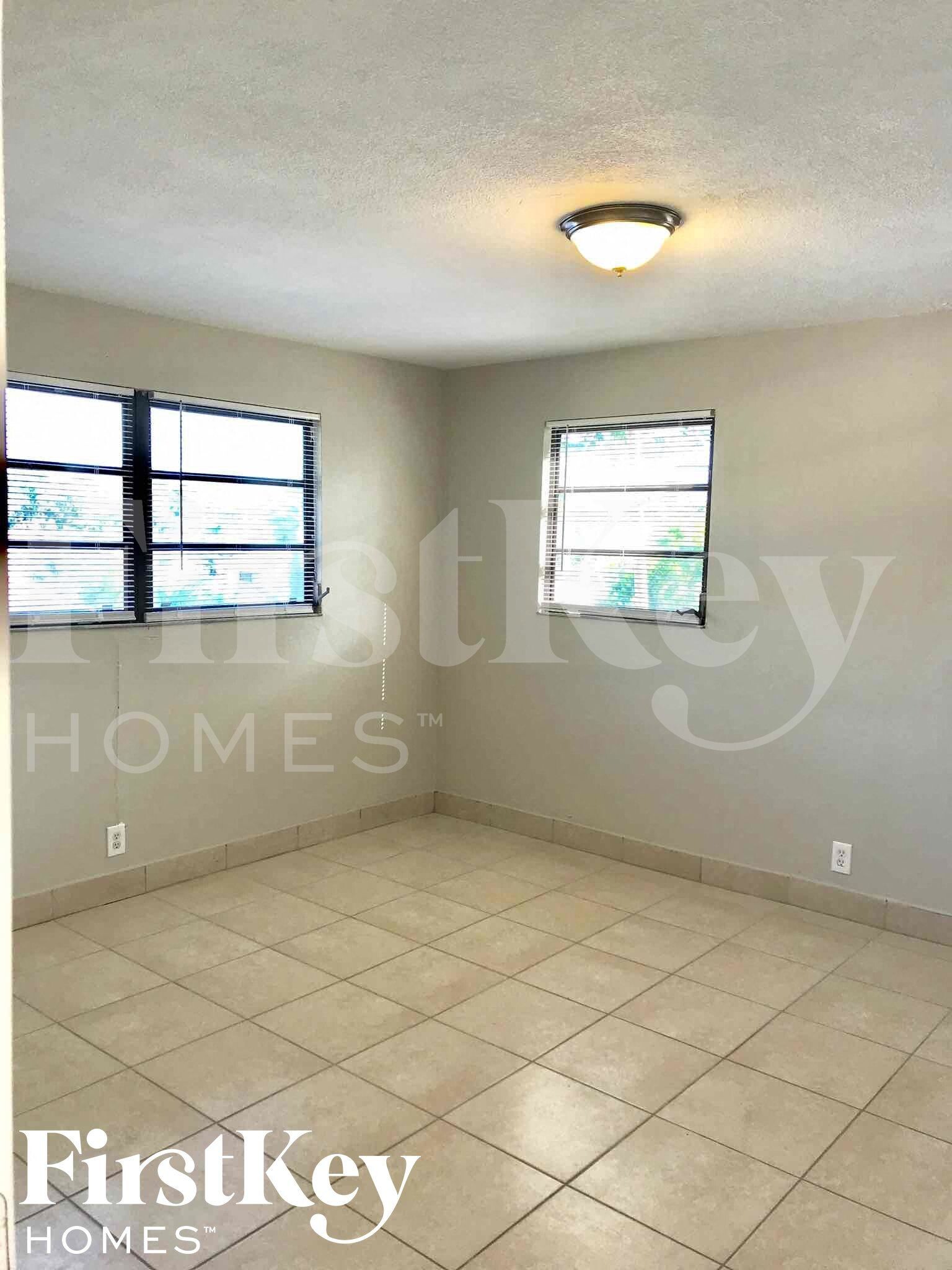 Building Photo - 3427 NW 37th St