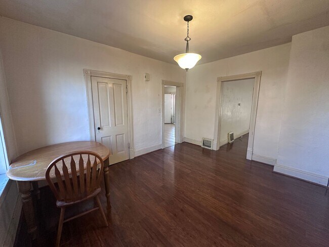 Building Photo - 315 N 2nd Ave