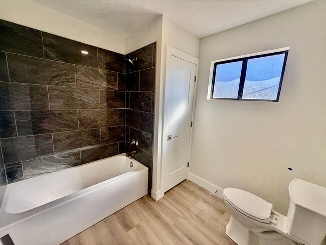 Building Photo - Beautifully Remodeled Three Bedroom Home on 2 Acres with Horse Privileges in Hurricane