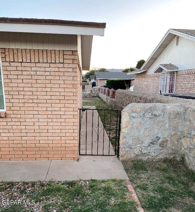 Building Photo - 4717 G V Underwood Dr