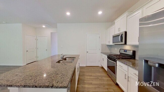Building Photo - 3004 Platinum Pointe Dr-
