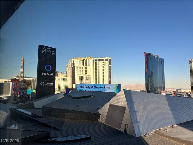 Building Photo - 3722 S Las Vegas Blvd