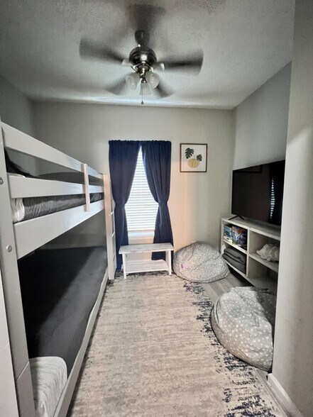 Building Photo - 304 La Paloma Pl