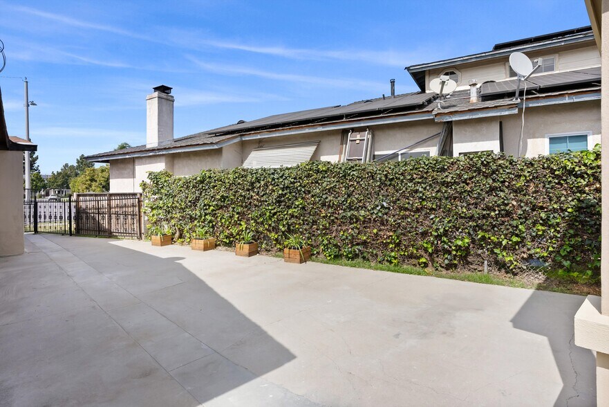 Building Photo - 10508 Mattock Ave