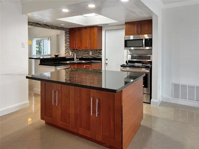 Building Photo - 6001 NW 71st Ave