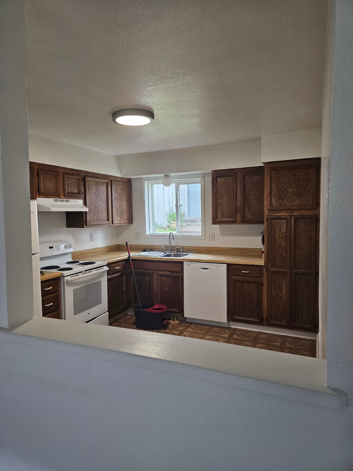 Building Photo - 158 Dean Pl