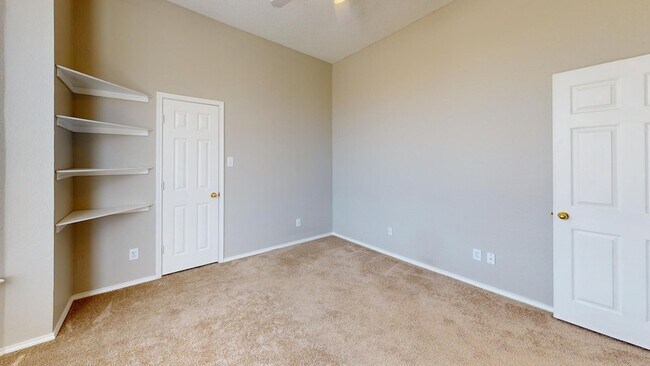 Building Photo - 7812 Silver Sage Dr