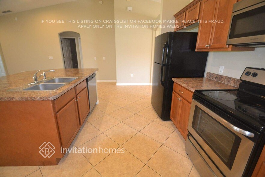 Building Photo - 2628 Corrigan Dr