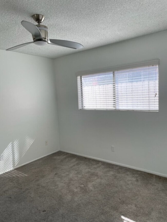 Building Photo - COZY LOWER 1BD/ 1 BATH - Free last month