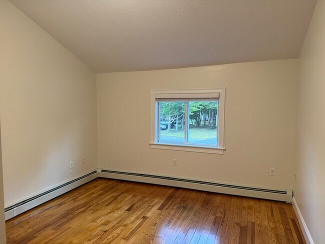Building Photo - 554 Wareham St