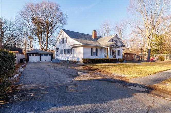 Building Photo - 19 Highland Ter