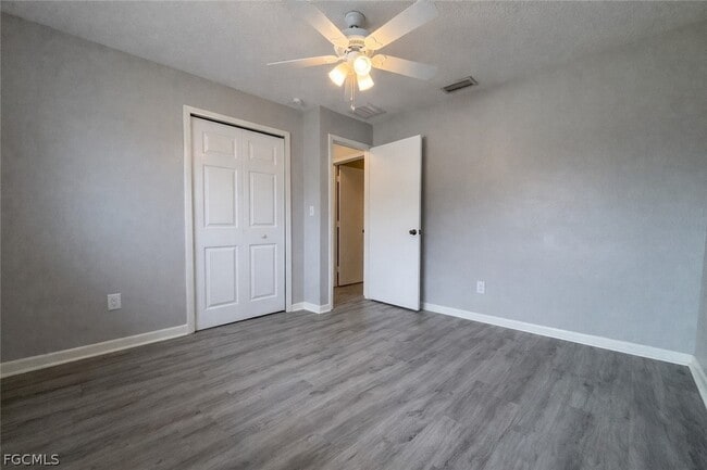 Building Photo - 1718 SW Santa Barbara Pl