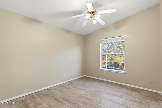Building Photo - 7536 Le Conte Dr