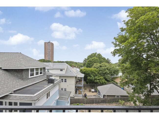 Building Photo - 339 S Huntington Ave