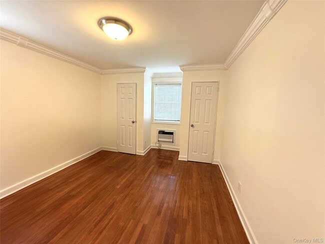 Building Photo - 67-51 223rd Pl